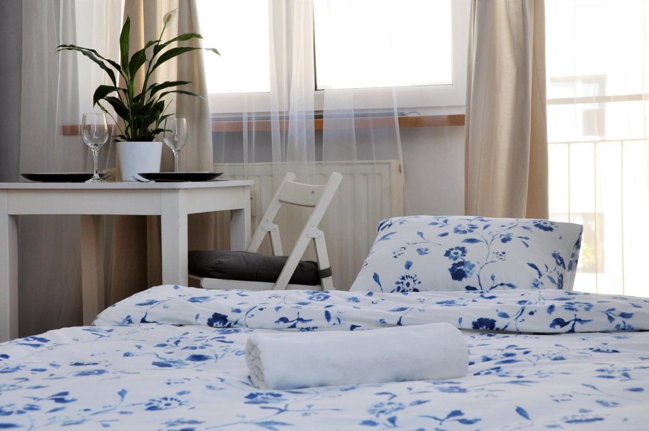 Prudentia Apartments Wegierska Варшава Екстериор снимка